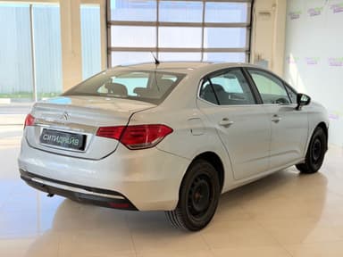 Автомобиль