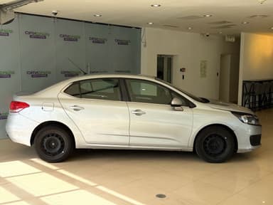 Автомобиль
