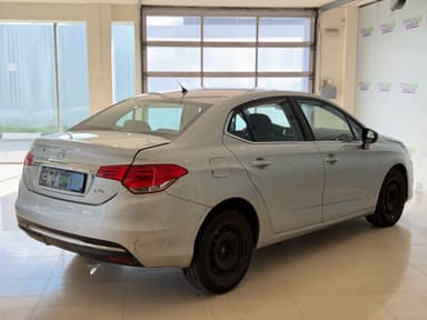 Автомобиль