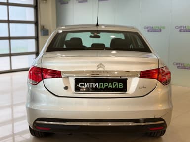 Автомобиль