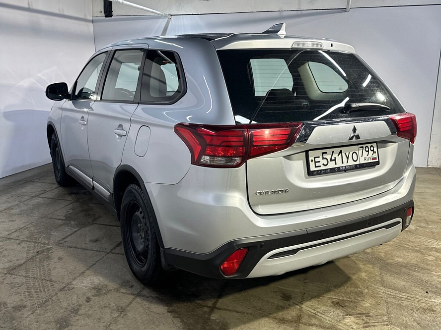 Mitsubishi Outlander, III Рестайлинг 3, Серый, 2021, 1850000