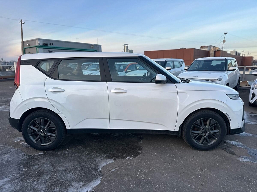 Kia Soul, III, Белый, 2021, 1550000