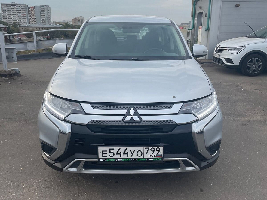 Mitsubishi Outlander, III Рестайлинг 3, Серебряный, 2021, 2039000